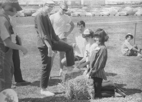 1967-5 Field Day 8.jpg